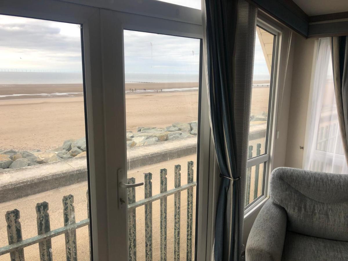 Caravan Hire Golden Sands Sea Front Kinmel Bay Exteriör bild