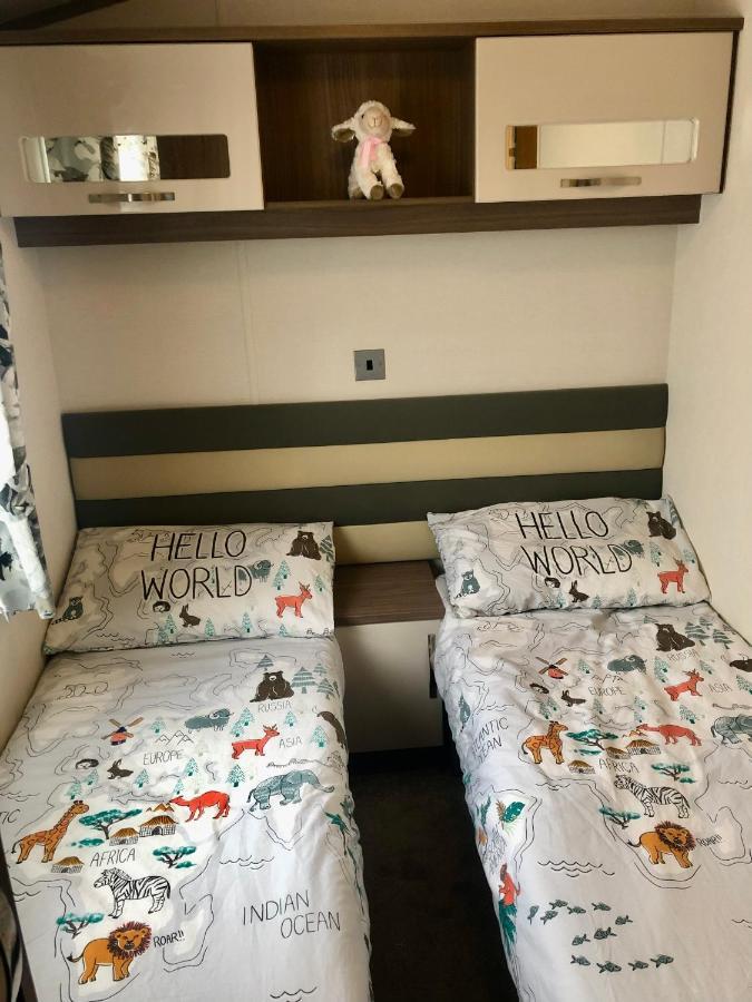 Caravan Hire Golden Sands Sea Front Kinmel Bay Exteriör bild