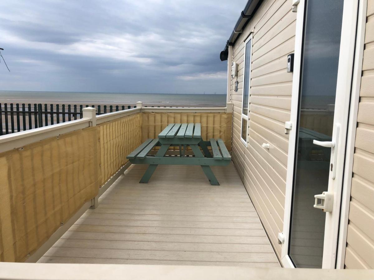Caravan Hire Golden Sands Sea Front Kinmel Bay Exteriör bild